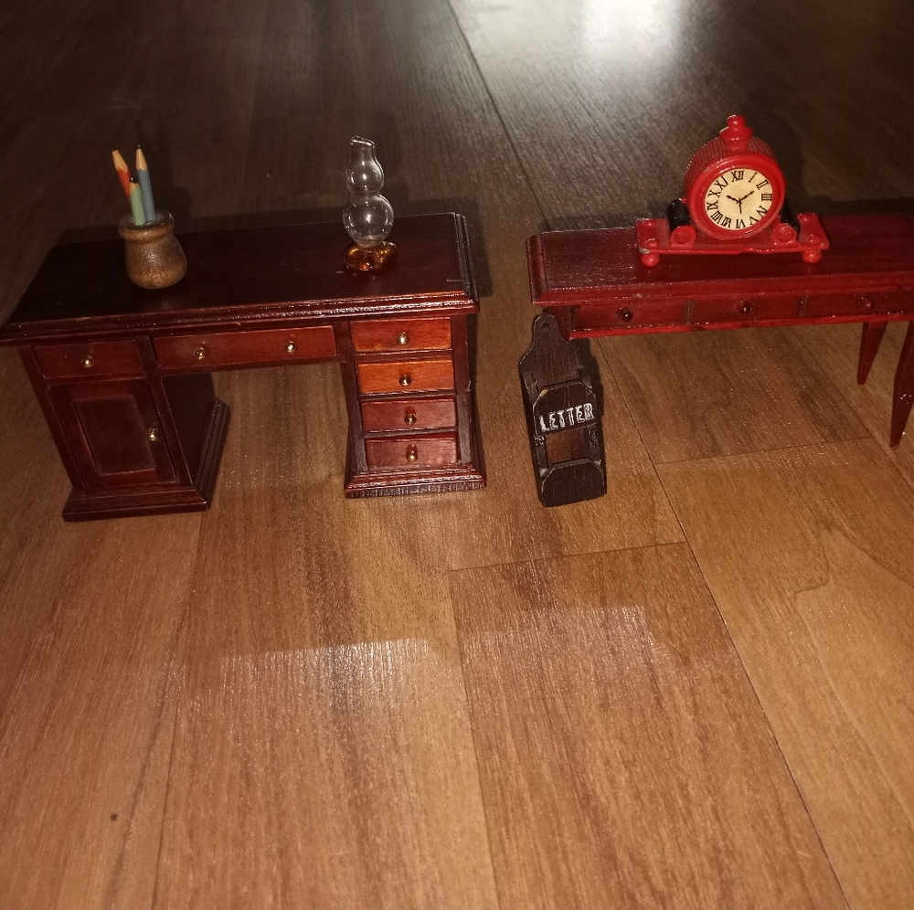 Doll house furniture set